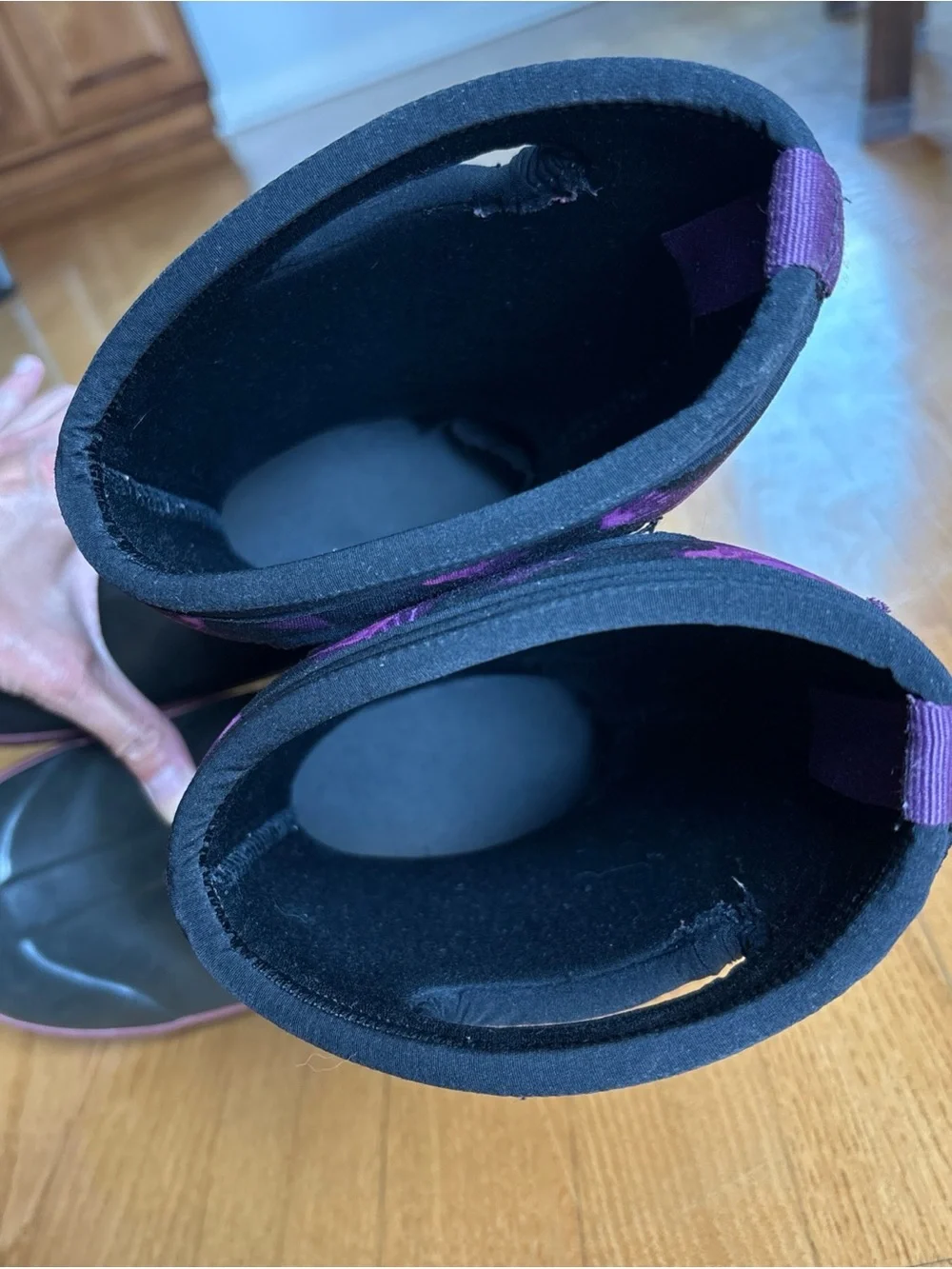 Bogs Kids Classic Snow Boots Sz 5 Youth Floral Black Purple Winter Waterproof